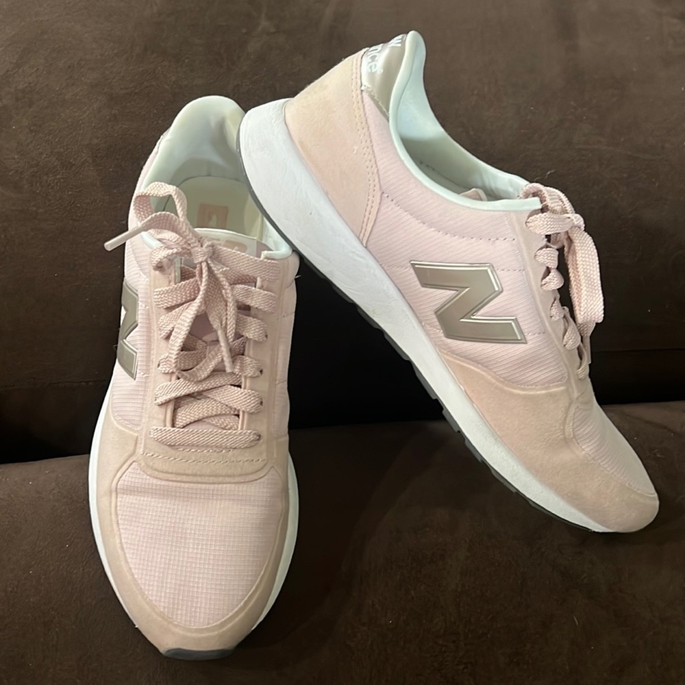 New Balance Womens 215 V1 Sneakers Shoes Pink WS215RC Low Top Lace Up 9.5 B